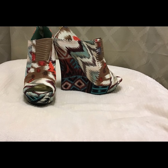 #8 Bamboo 170917 Multi Wedge Peep Toe Shoes - Picture 5 of 11